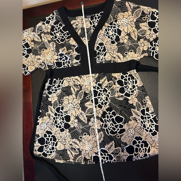 Blouse , tunic with elastic back and bow - Picture 8 of 8